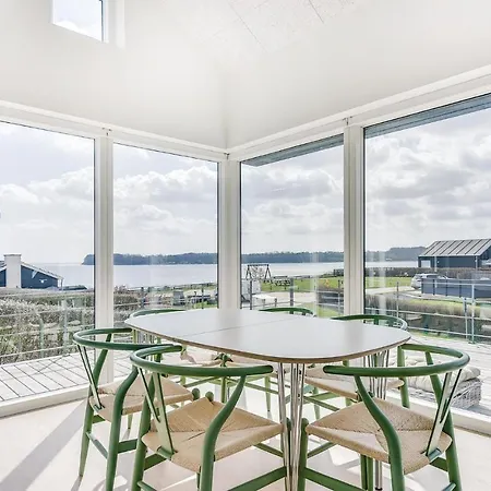 Three-bedroom Holiday In Hejls